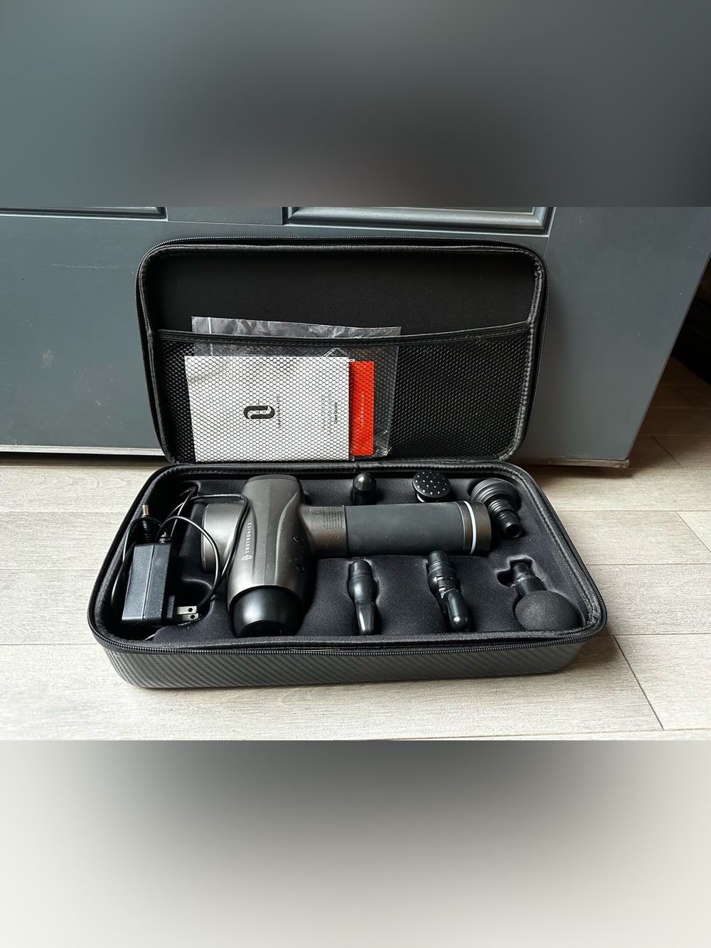 Massage Gun TaoTronics Professional Deep Tissue Muscle Massager Gun Percussion